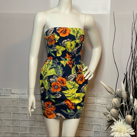 Floral French Connection Mini Dress **MINT CONDITION** - Picture 3 of 12